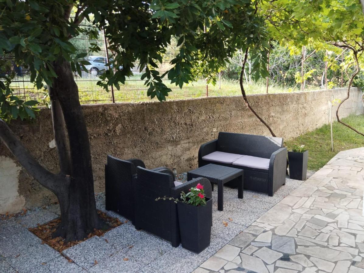M&M Pelivan Apartments Solin Exterior photo