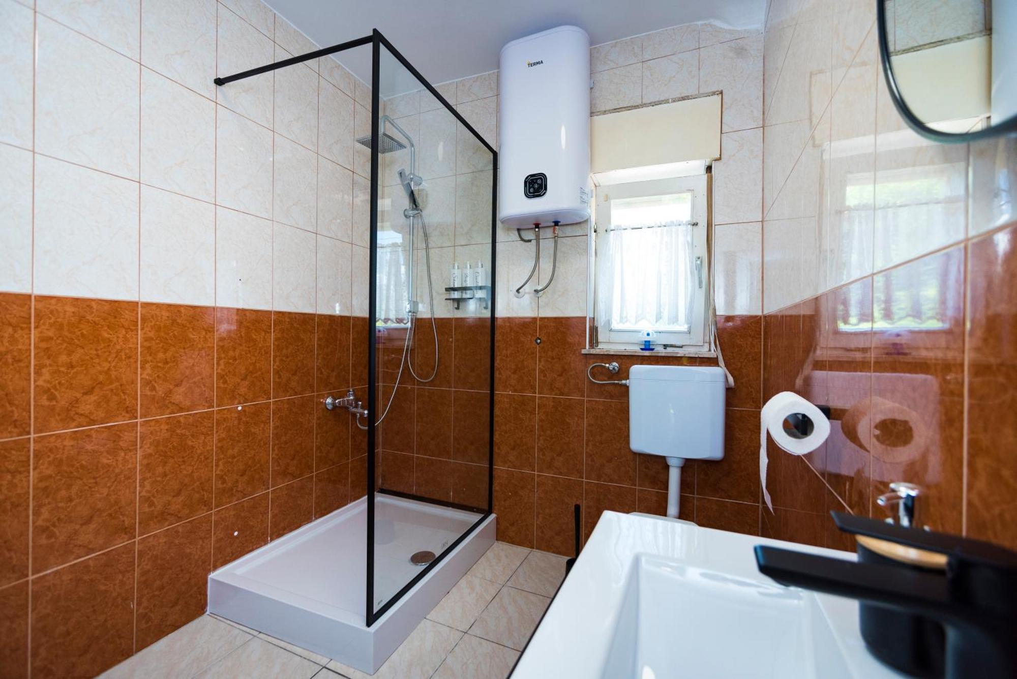 M&M Pelivan Apartments Solin Exterior photo